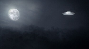 Chasing UFOs (3).jpg