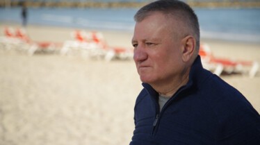 Sharks Attack ! Chaos en Californie (1).jpg