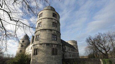 Mystères Nazis  Le château hanté d'Himmler (3).jpg