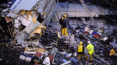 Plane Crash Recreated (3).jpg