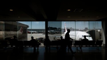 Inside Melbourne Airport.jpg