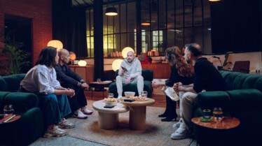 En attendant la cérémonie - Stills (4).jpg