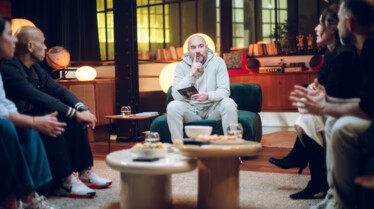 En attendant la cérémonie - Stills (7).jpg