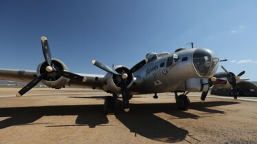 107_B17_PlanesThatChangedHistory_23.jpg