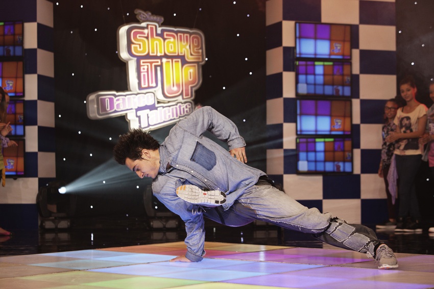 Skorpion un Champion du Monde de Hip-Hop sur le plateau de Shake it up Dance Talents.jpg