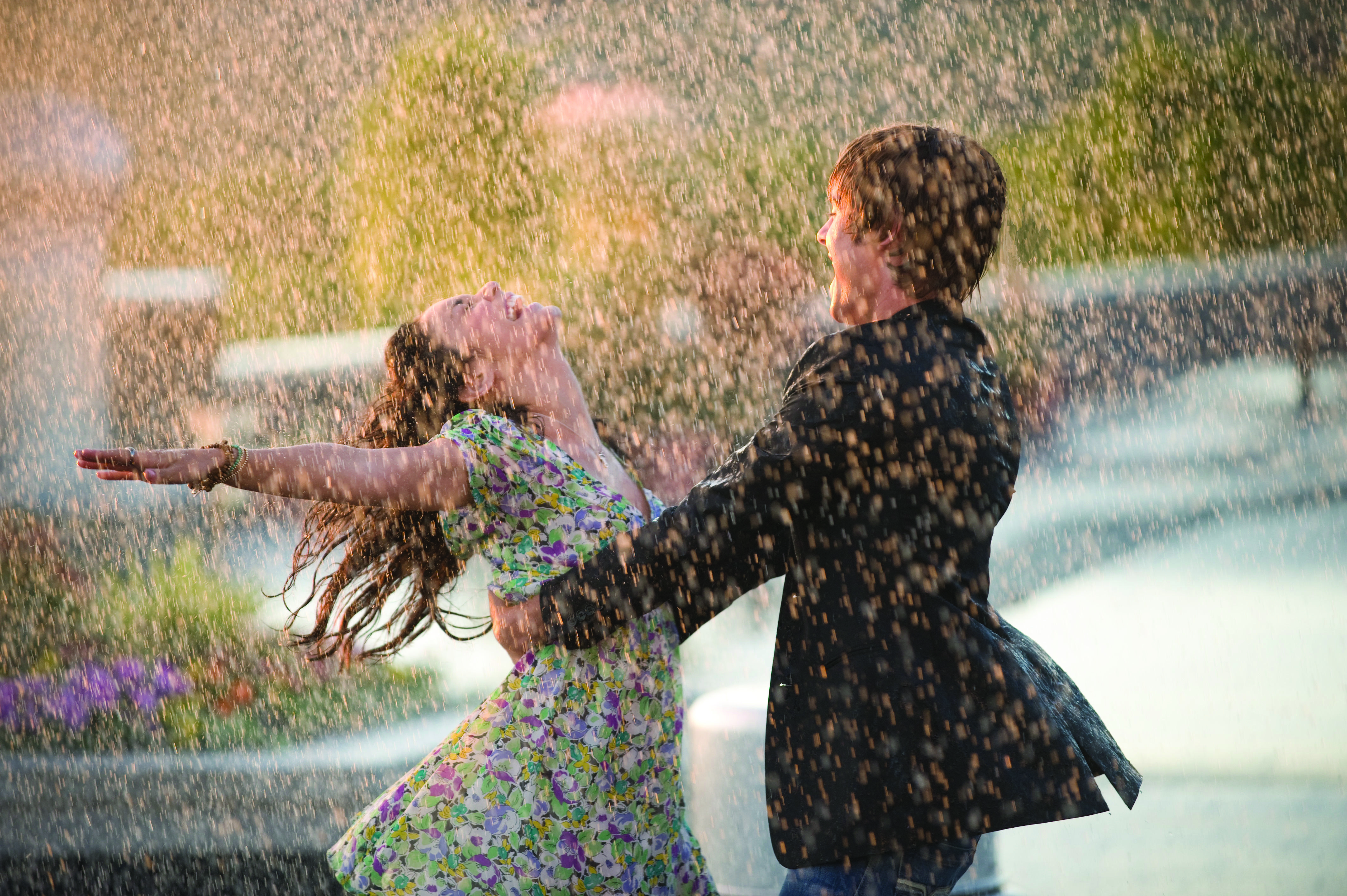 Dansons sous la pluie.jpg