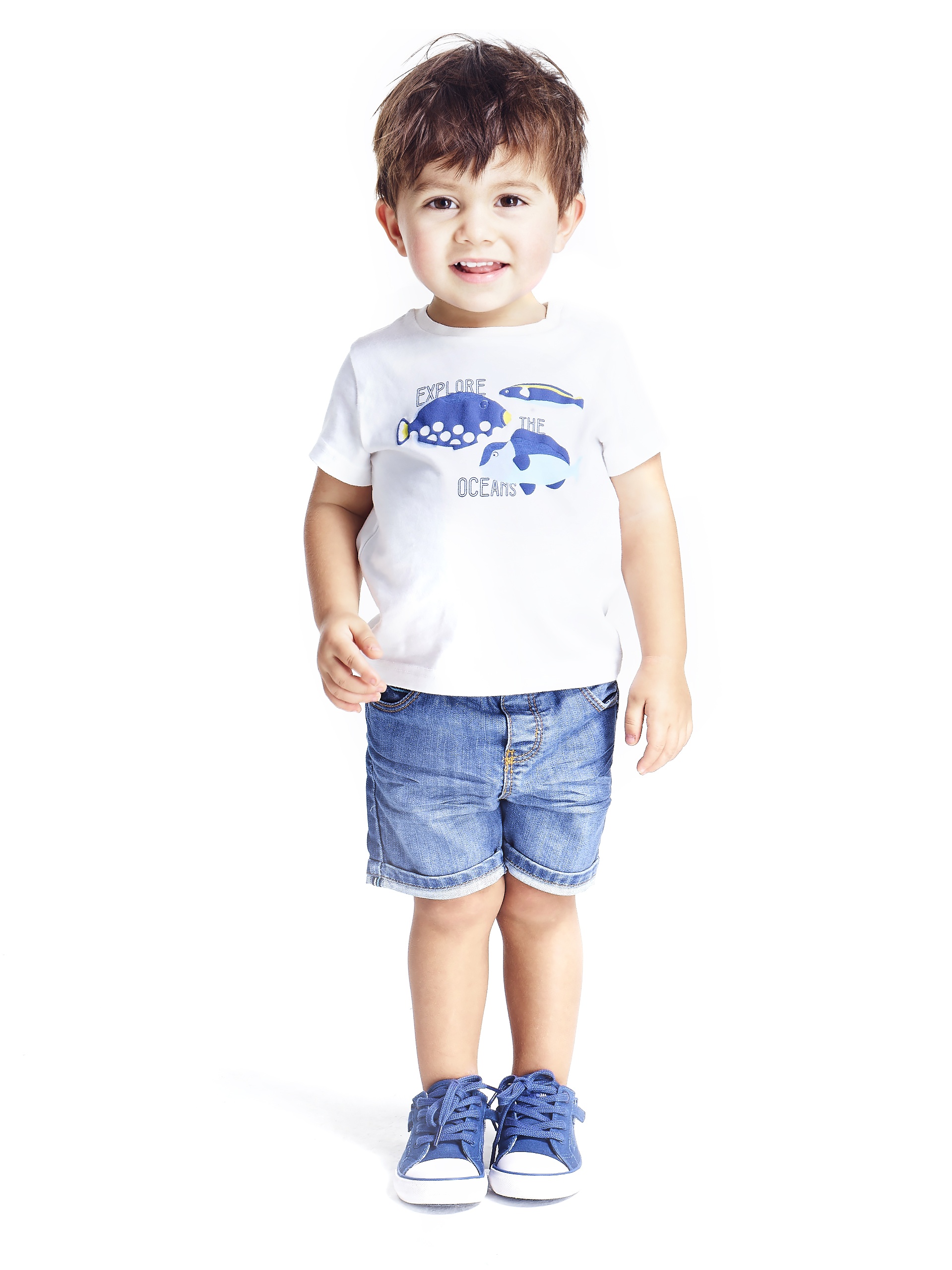 Okaidi T-shirt explore the Oceans porté.jpg