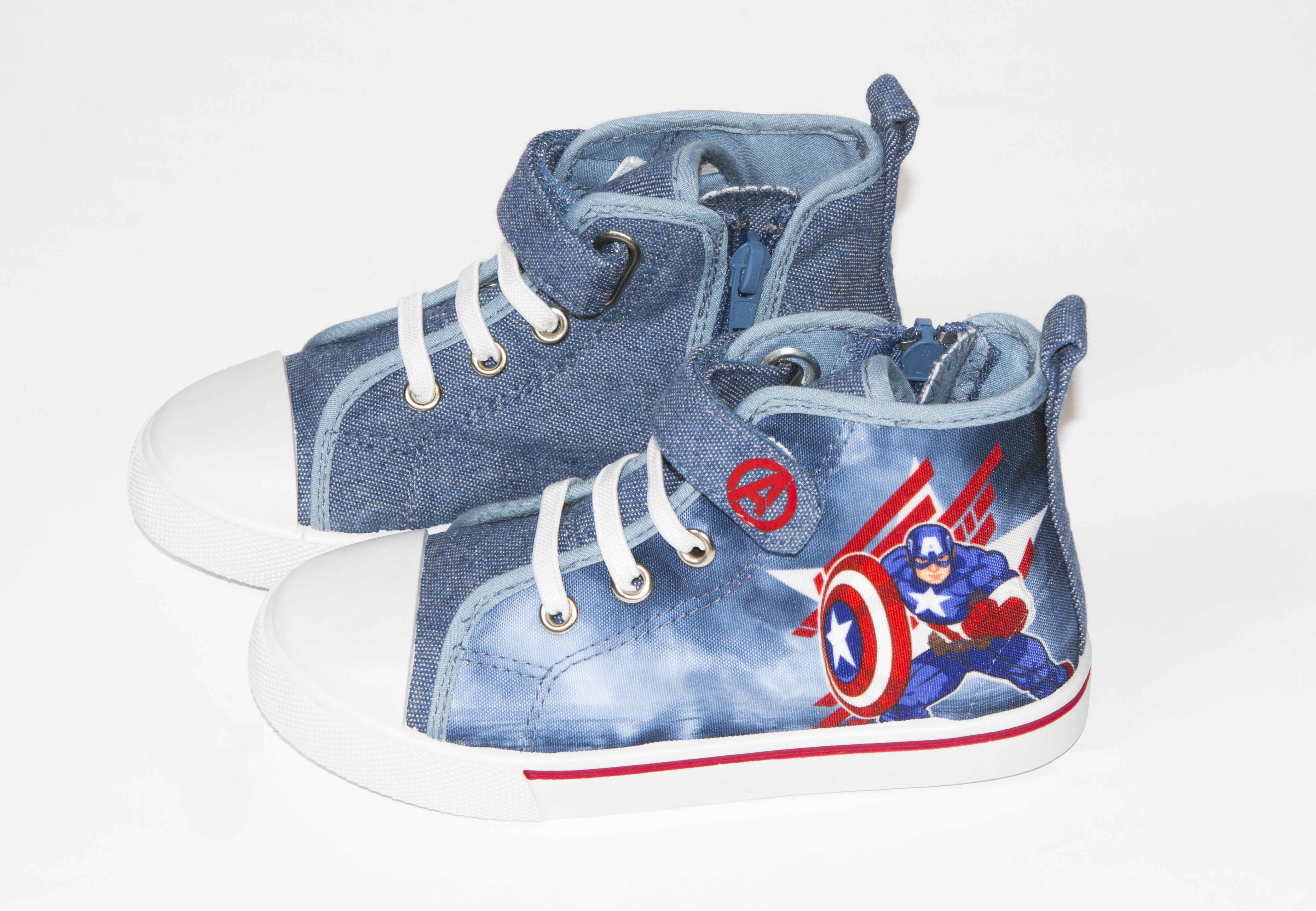 Baskets Hautes Captain America Carrefour.jpg