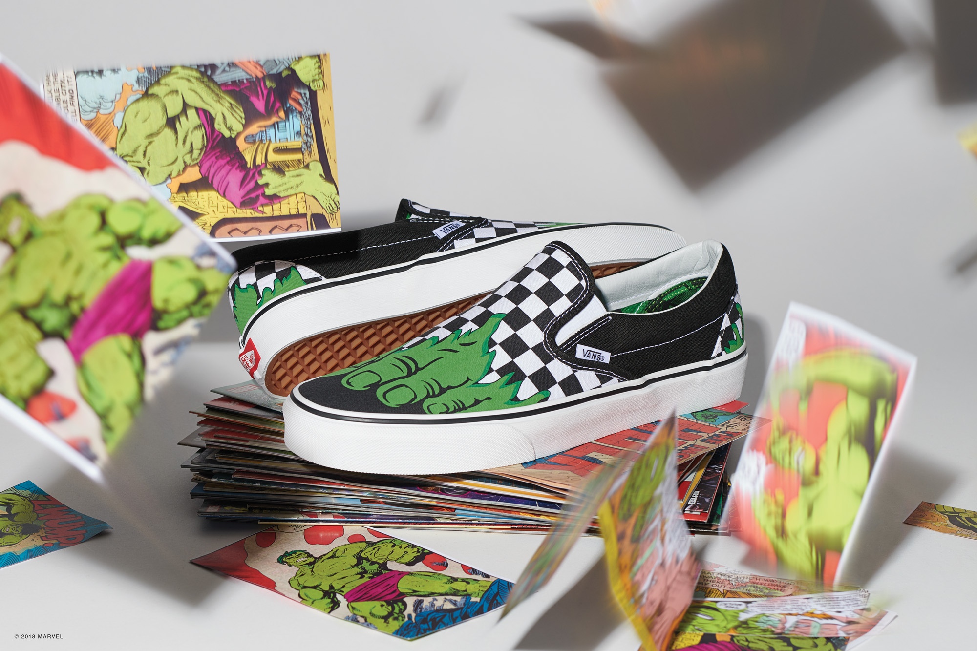 FA18_Classics_Marvel_Elevated_VN0A38F7U44_UAClassicSlipOn_Hulk_checkerboard_Elv4.jpg