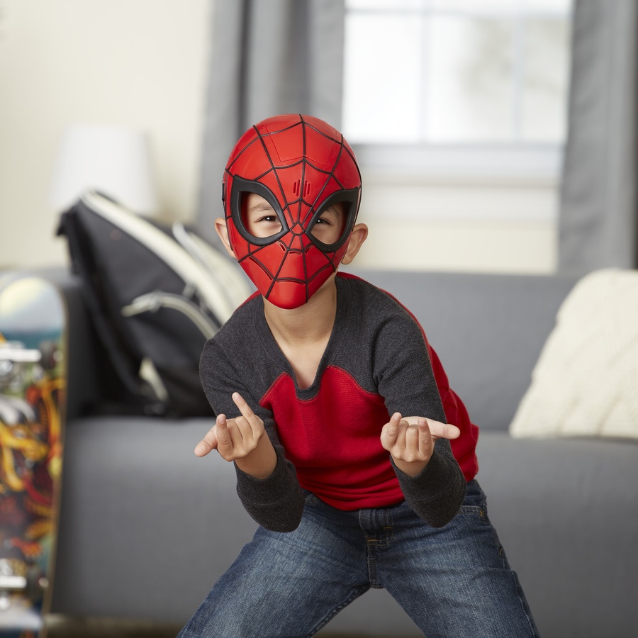 Masque électronique Spider-Man Hasbro (2).jpg