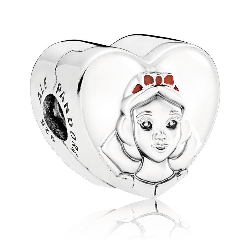 Disney, Portrait de Blanche-Neige.jpg