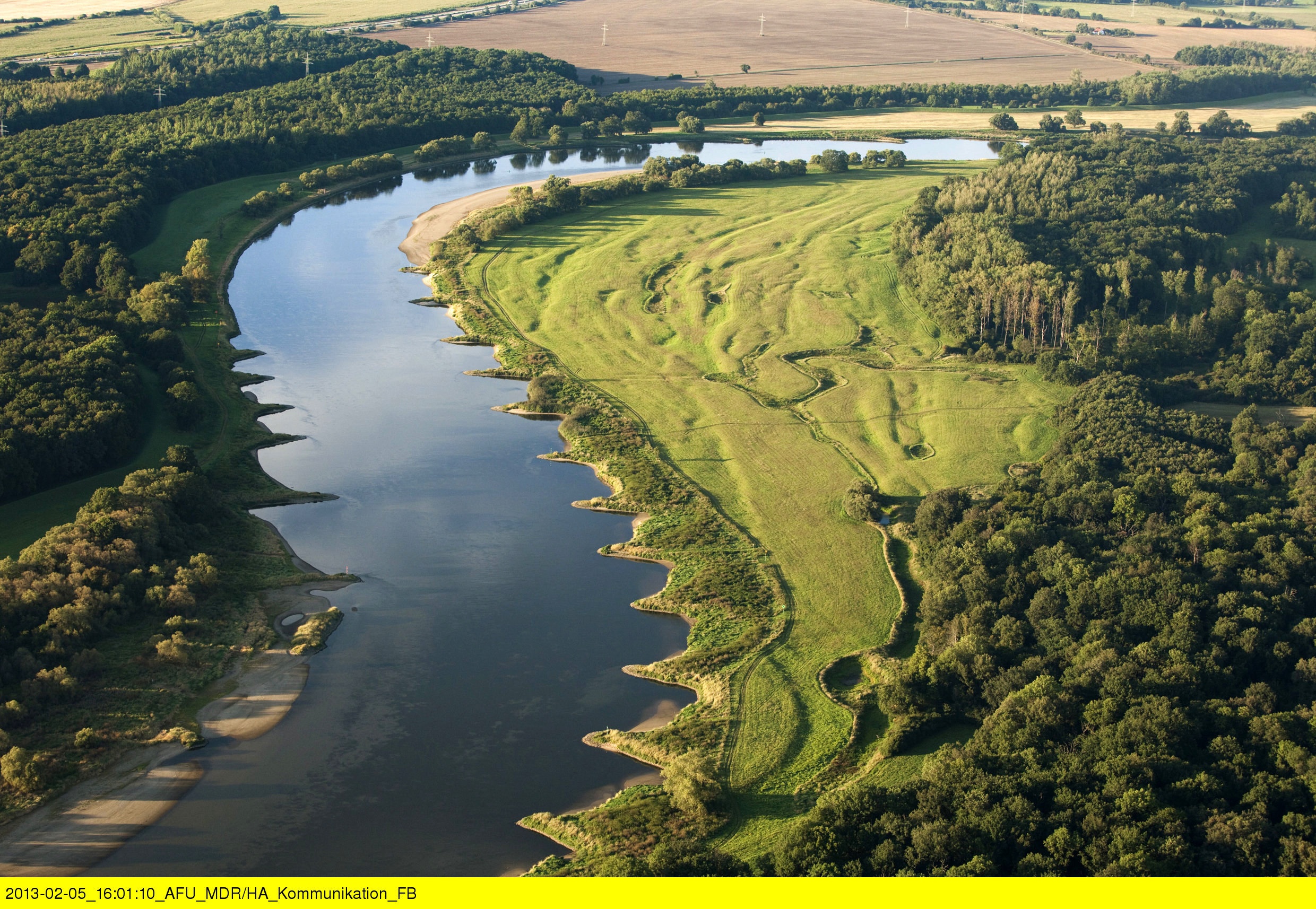 Elbe vu du ciel  De Schnackenburg à Hambourg 1.jpg