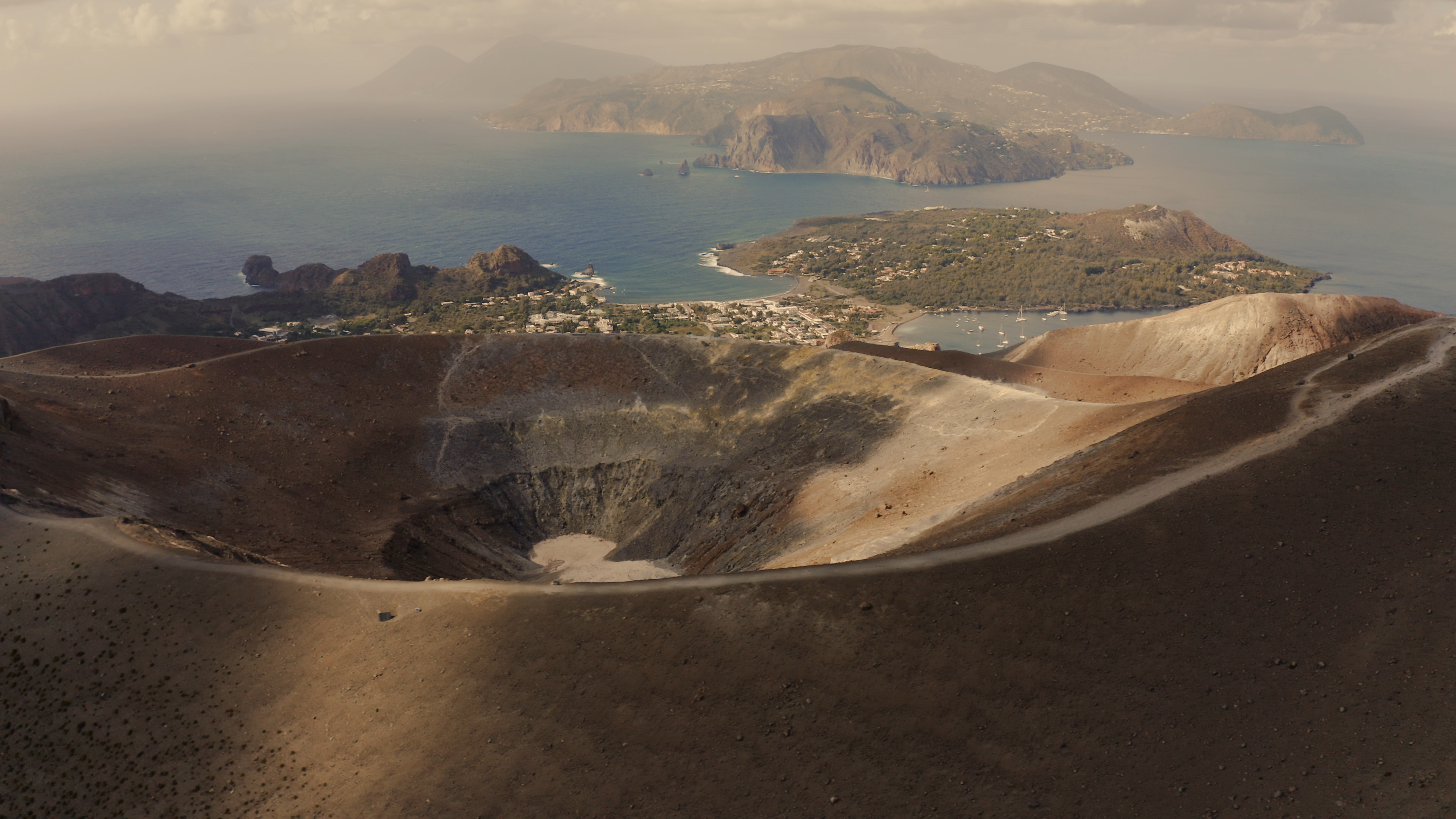 Via Italia  La Sicile©Bastian Esser.png