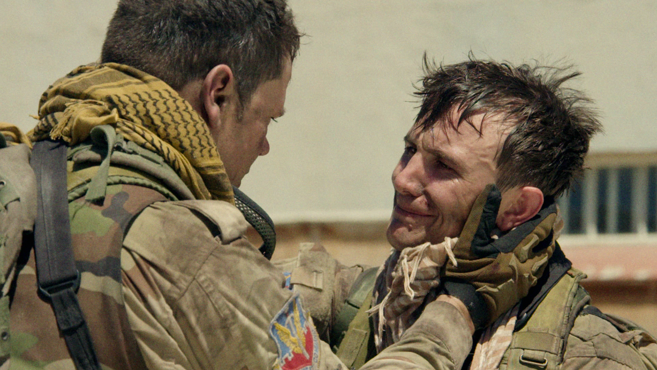 No Man Left Behind  Black Hawk à terre (1).PNG