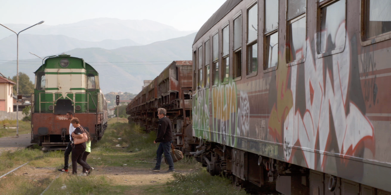 Des trains pas comme les autres  Albanie (2).png