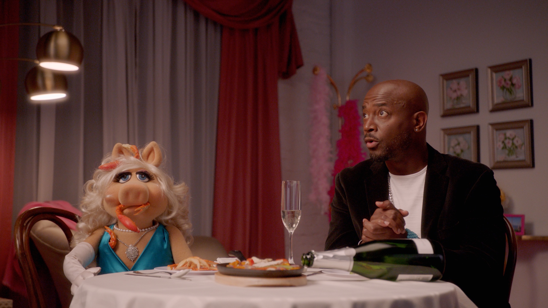 Ep103_Miss Piggy's Lifestyle_Shot 02.jpg