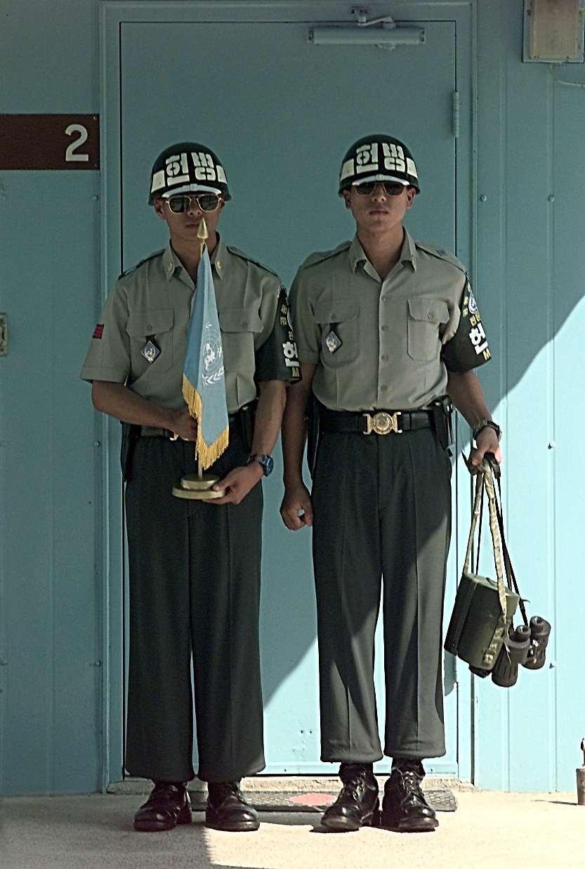 Explorer_InsideNorthKorea_006.jpg