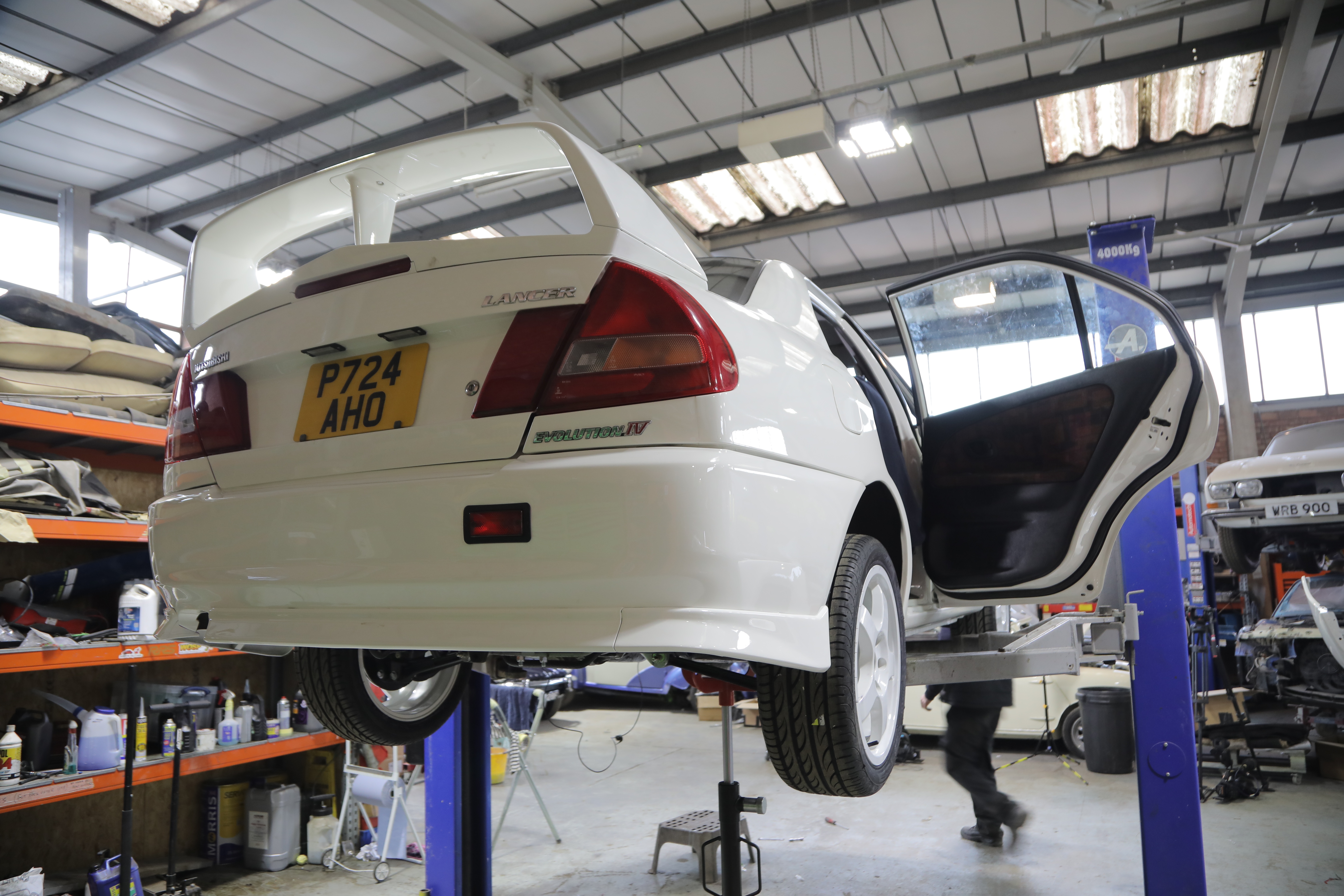 Car S.O.S.  Mitsubishi Evo 4.jpg
