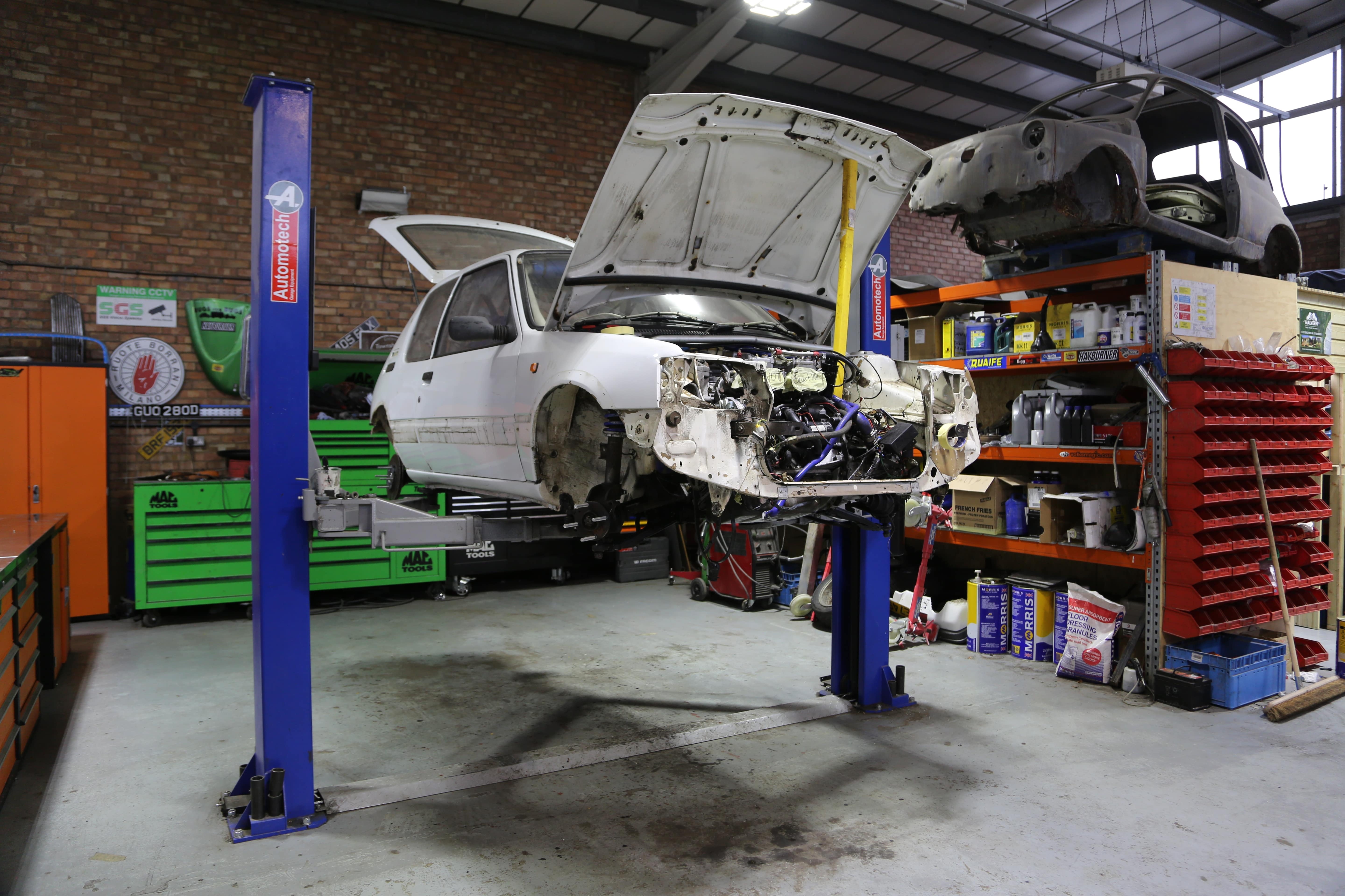 Car SOS  Peugeot 205 GTI (2)-min.jpg