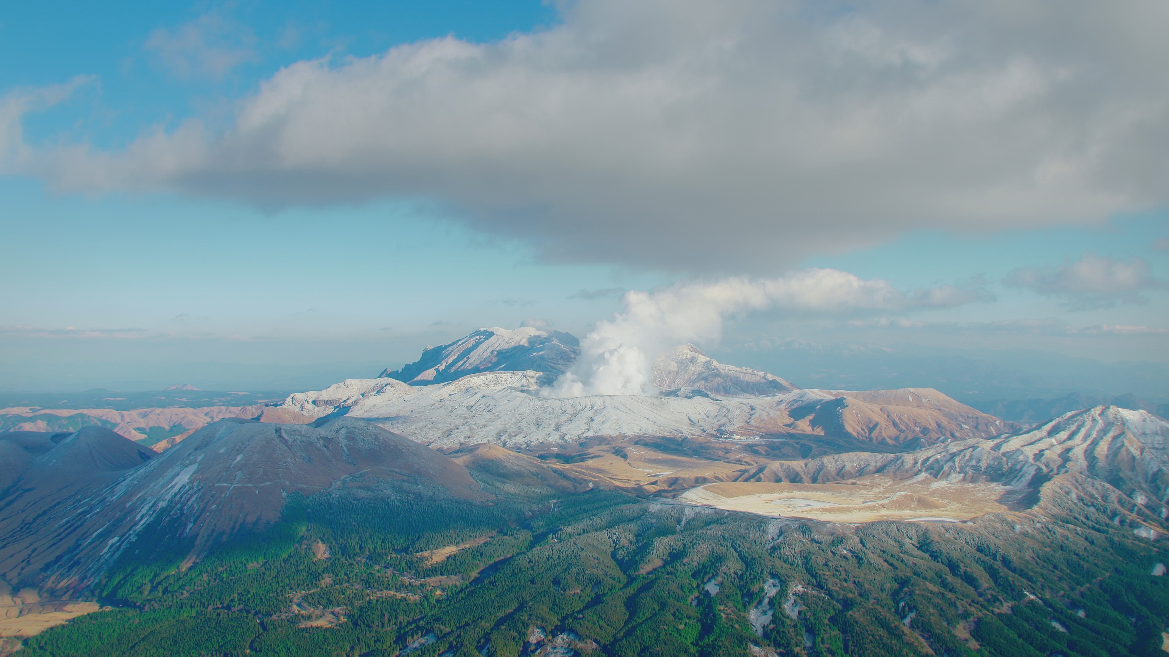 JAPAN FROM ABOVE ep 5 Kyushu - Mount Aso ©NHK-GEDEON.jpg