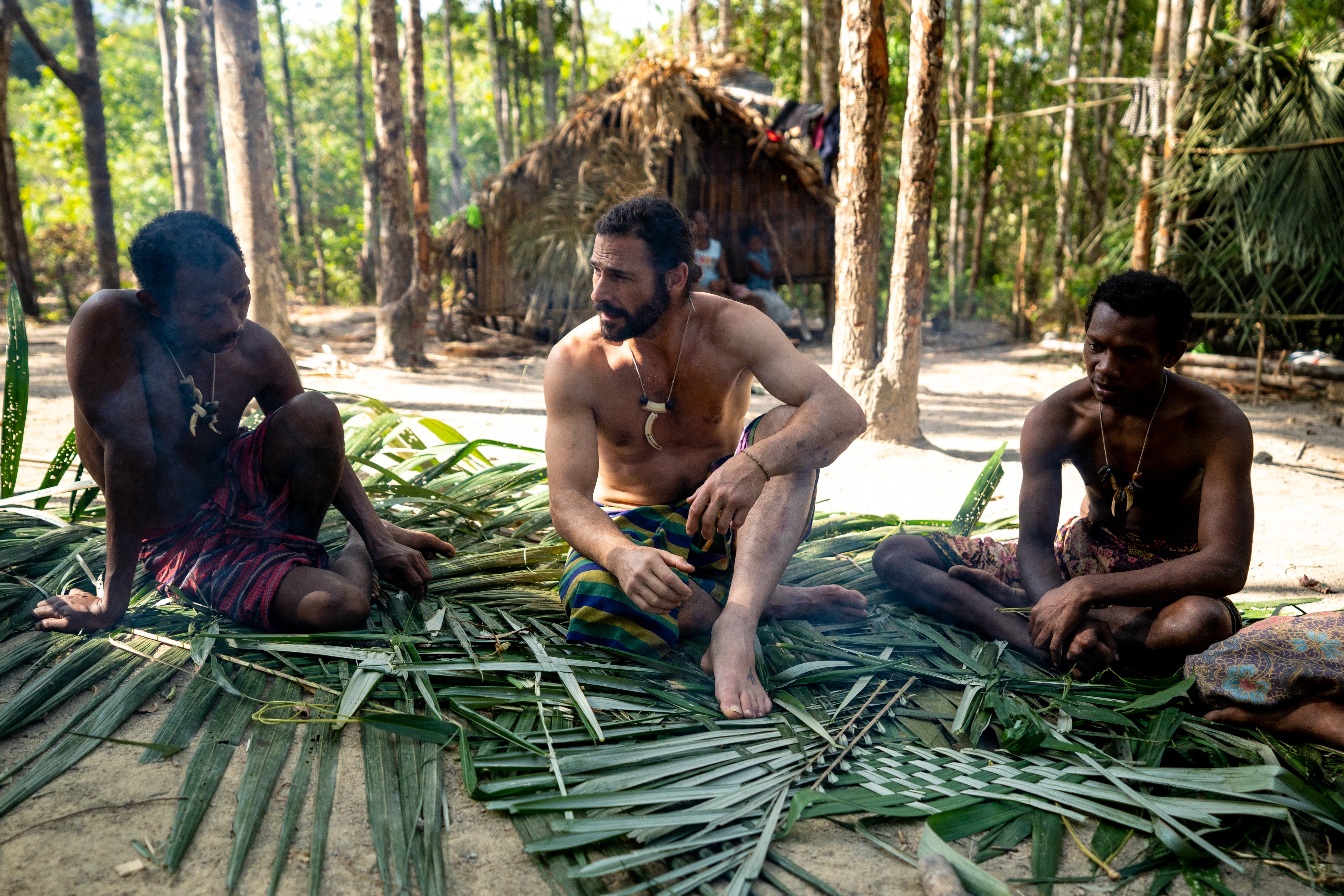 A l'épreuve d'une tribu  Embuscade en pleine jungle 1.jpg