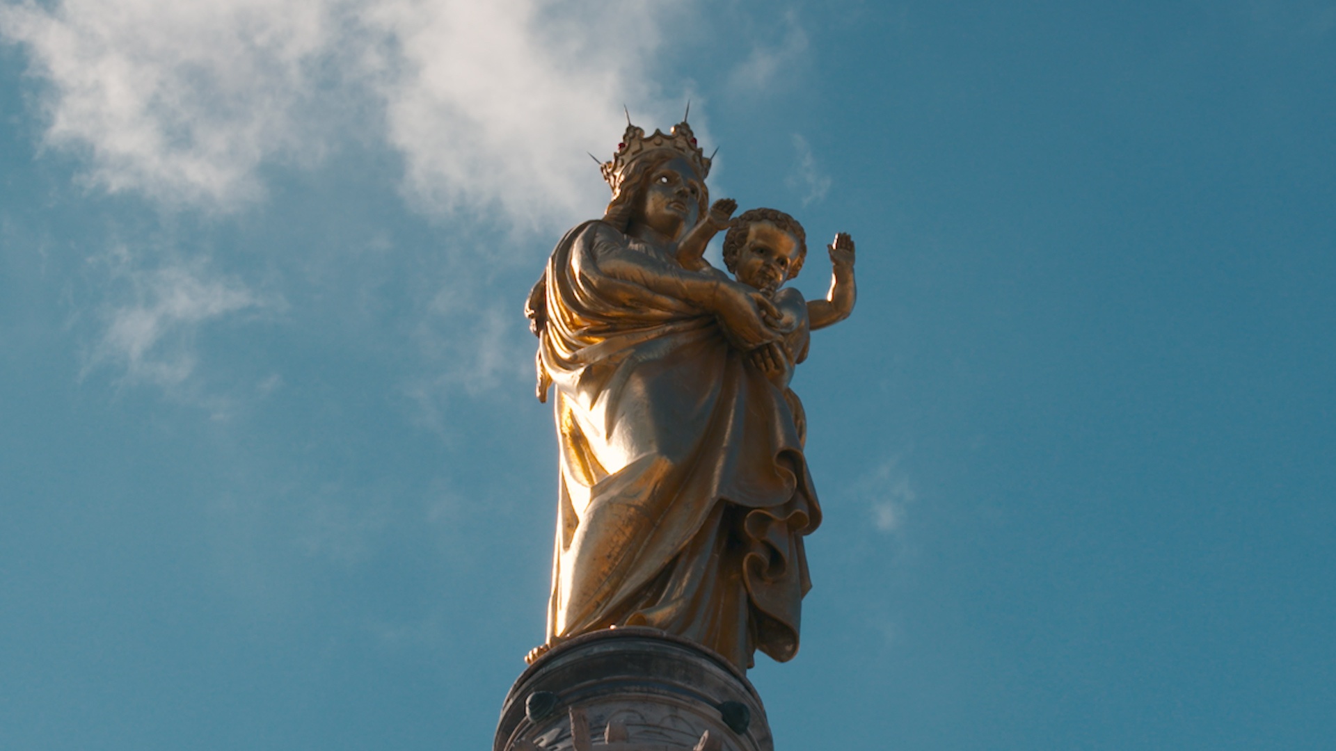 PROVENCE_MARSEILLE_STATUE_BONNE_MERE © Félix Albert.jpg