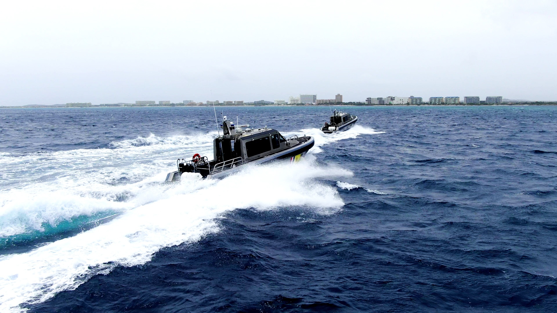 Caraïbes  côtes sous surveillance - Jet ski naufragé (3).jpg