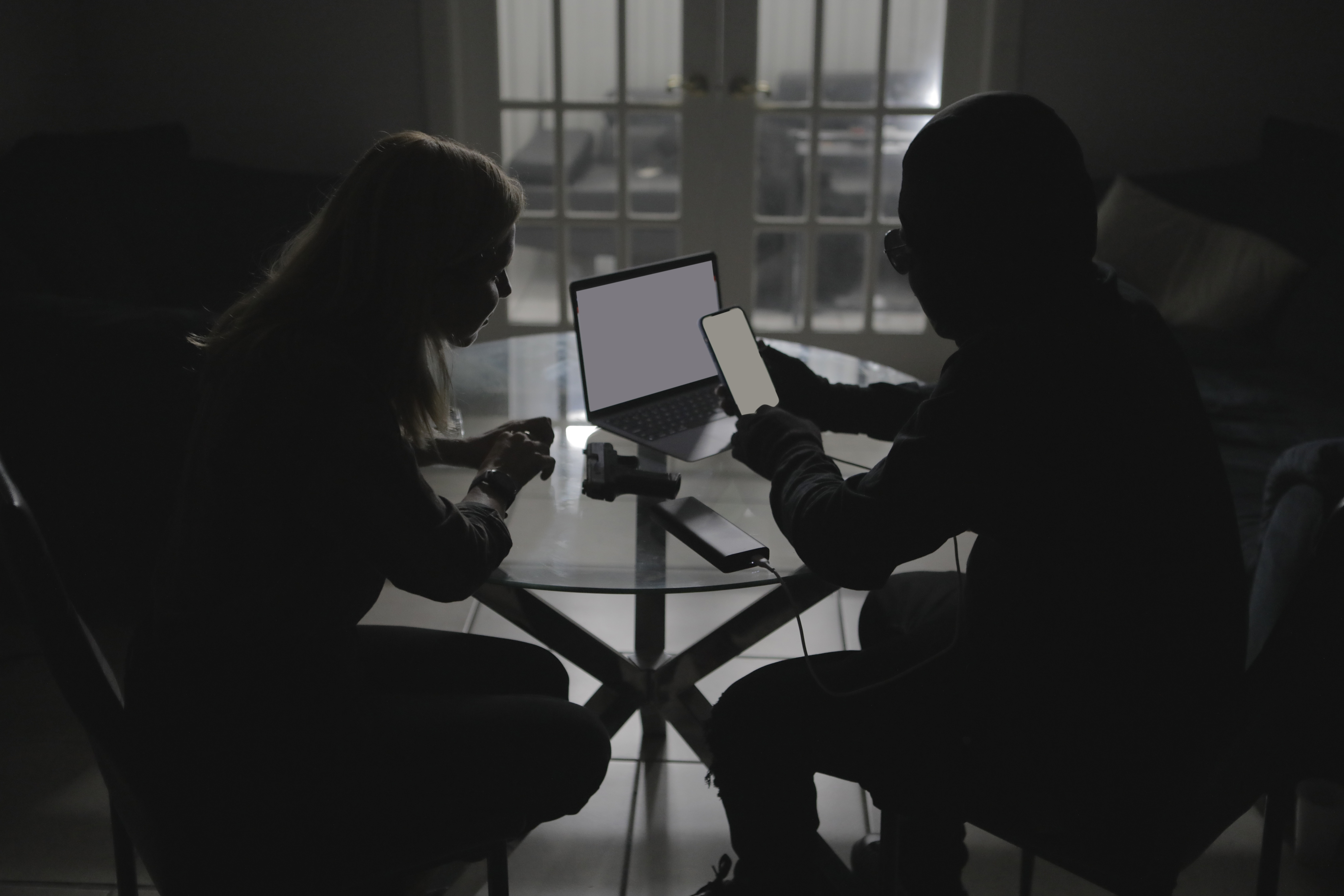 Face au crime  Cybercriminels (2).jpg