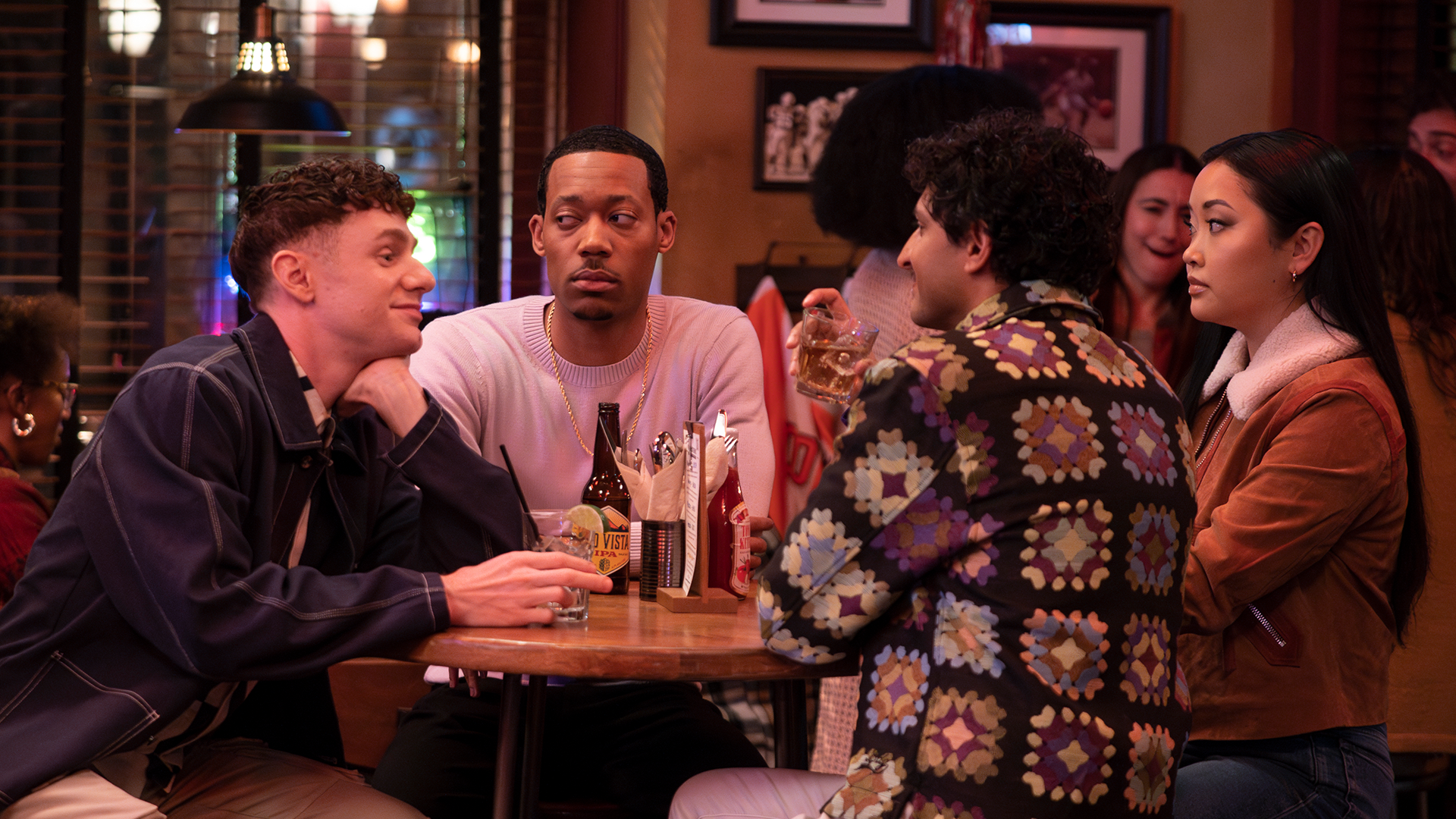 IS_AbbottElemetary-S03E0011_L178_1920x1080_zxx_V1_529463.png