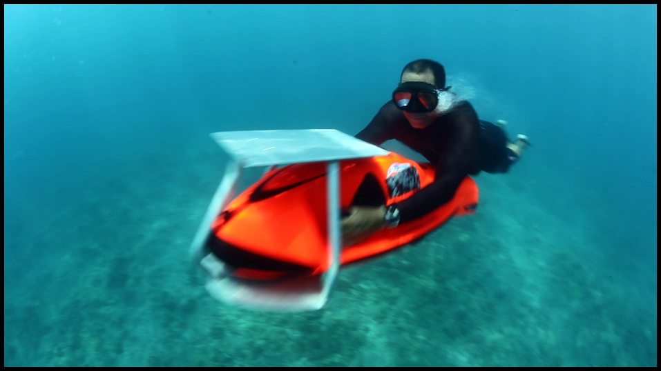 Les Indestructibles Perdu en mer.JPG