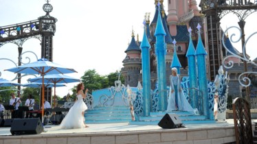 ANAIS DELVA ILLUMINE DISNEYLAND PARIS