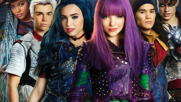 DESCENDANTS s'invite à Disneyland Paris le temps d'une soirée d'Halloween méchamment stylée !