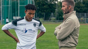 La série britannique originale Disney+ « S.O.S. BECKHAM » révèle sa bande-annonce