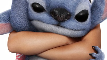 LILO & STITCH | À l'occasion de l’ouverture des préventes, découvrez l'affiche du nouveau film événement Disney