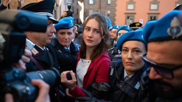 THE TWISTED TALE OF AMANDA KNOX | LA MINI-SÉRIE ORIGINALE ARRIVERA EN EXCLUSIVITÉ SUR DISNEY+ EN FRANCE LE 20 AOÛT
