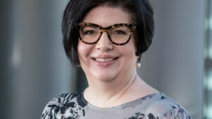 Iris Handke.jpg