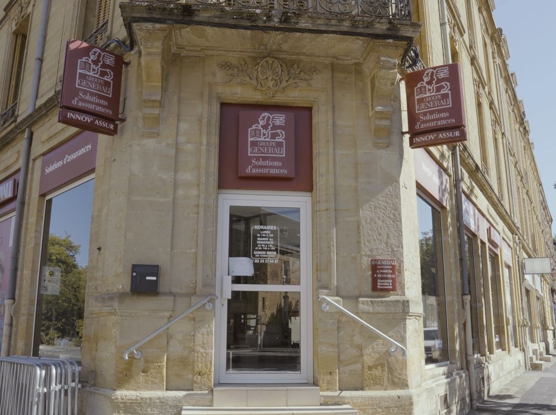 Exterieur agence 2_@Christian Fournier.JPG