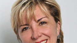 MARIE-CHRISTINE LANNE REÇOIT LE TROPHÉE DE LA COMMUNICANTE INFLUENTE 2018