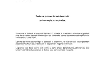 Sortie du premier tiers de la navette  endommagée en septembre