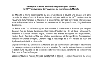 Sa Majesté la Reine a dévoilé une plaque pour célébrer  le 20ième anniversaire de l’ouverture du tunnel sous la Manche