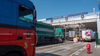 Eurotunnel Border Pass voies