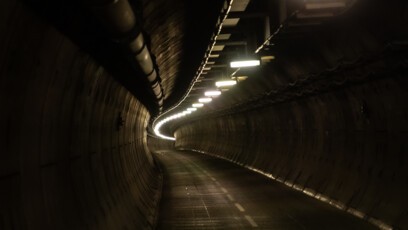 Le tunnel de service