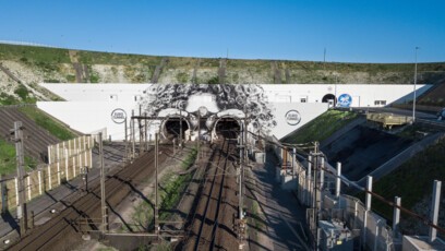 The monumental artwork to celebrate the 25th anniversary of Eurotunnel: I will always see you!