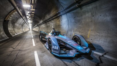 An electric racing car in the Tunnel!