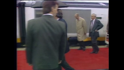 04 - Exchanges between the two Heads of State and official photo - 6 May 1994, Coquelles, 12:45 (French time)