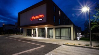 TOULOUSE BLAGNAC - Hampton by Hilton photo de Nuit