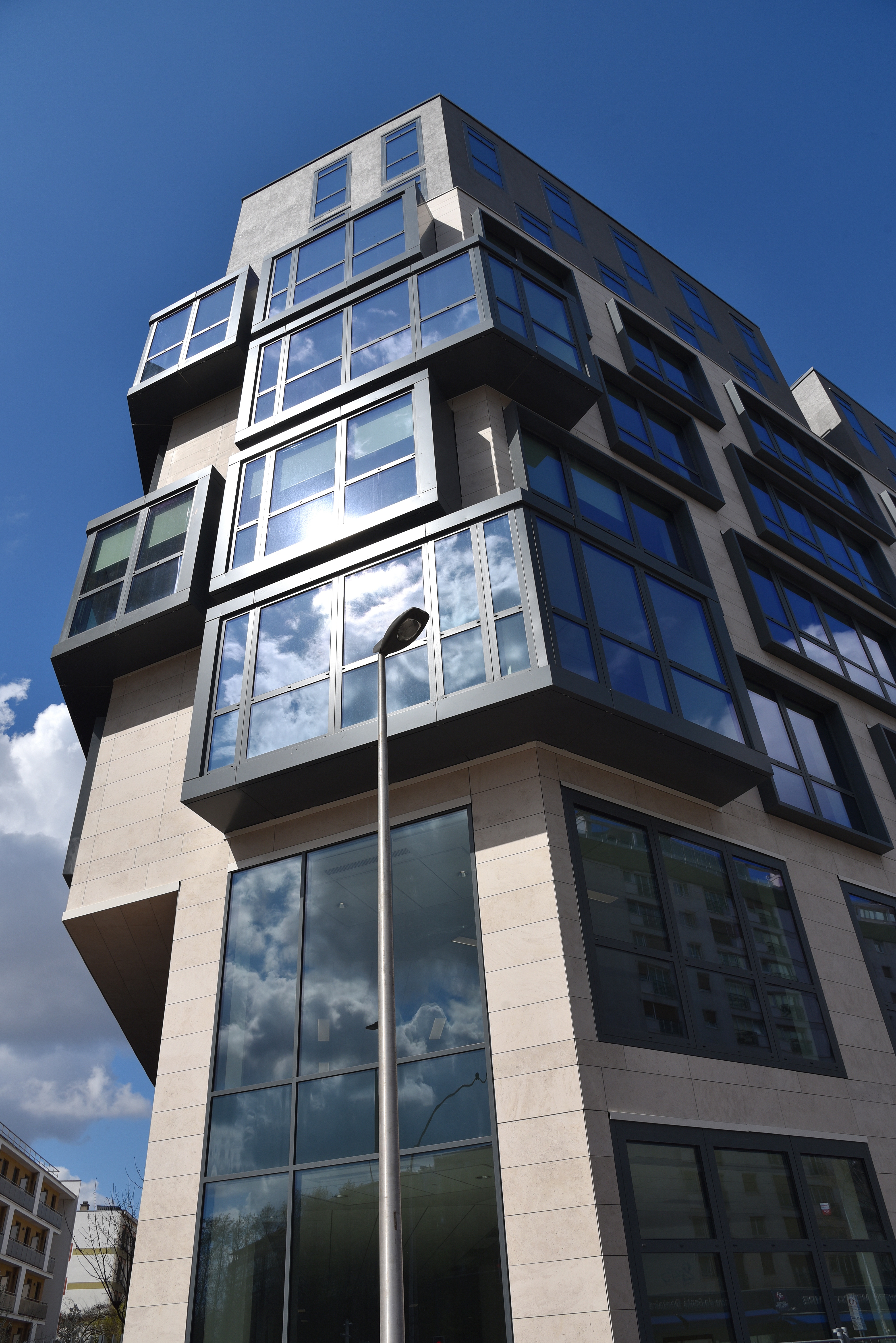 Montrouge_bow-window-2.JPG