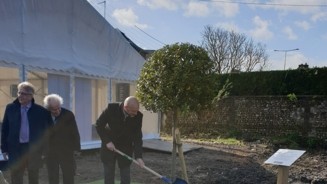 Darnétal (76) : pose du 1er arbre de l’opération Naturéa