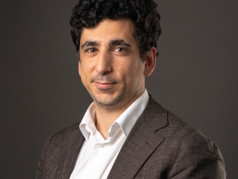 SATCHIAN Armand_HD-SELEC.jpg