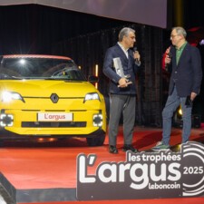 Voiture de l’année_la Renault 5 E-Tech.jpg